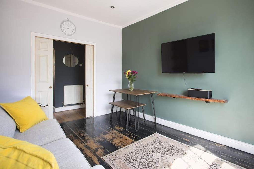 Top-floor Covent Garden Flat * Londra