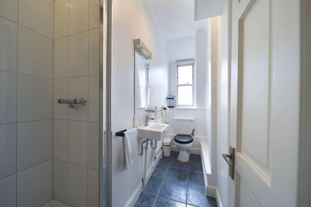 Top-floor Covent Garden Flat * Londra